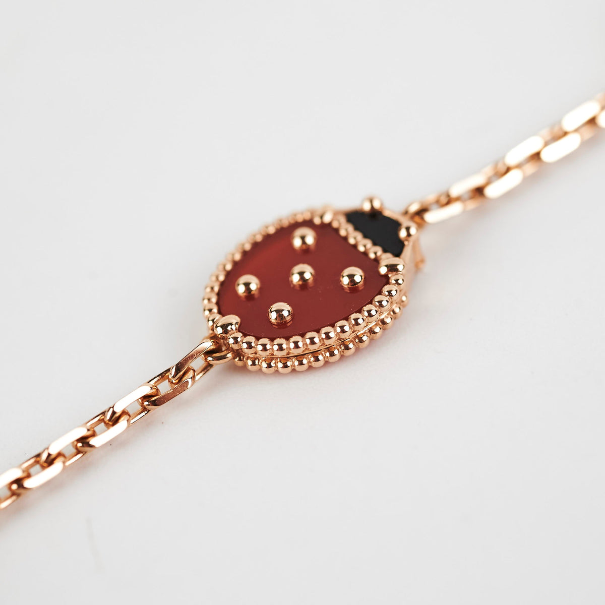 Van Cleef & Arpels VCA Lucky Spring Bracelet 5 Motifs 2023 - photo 10