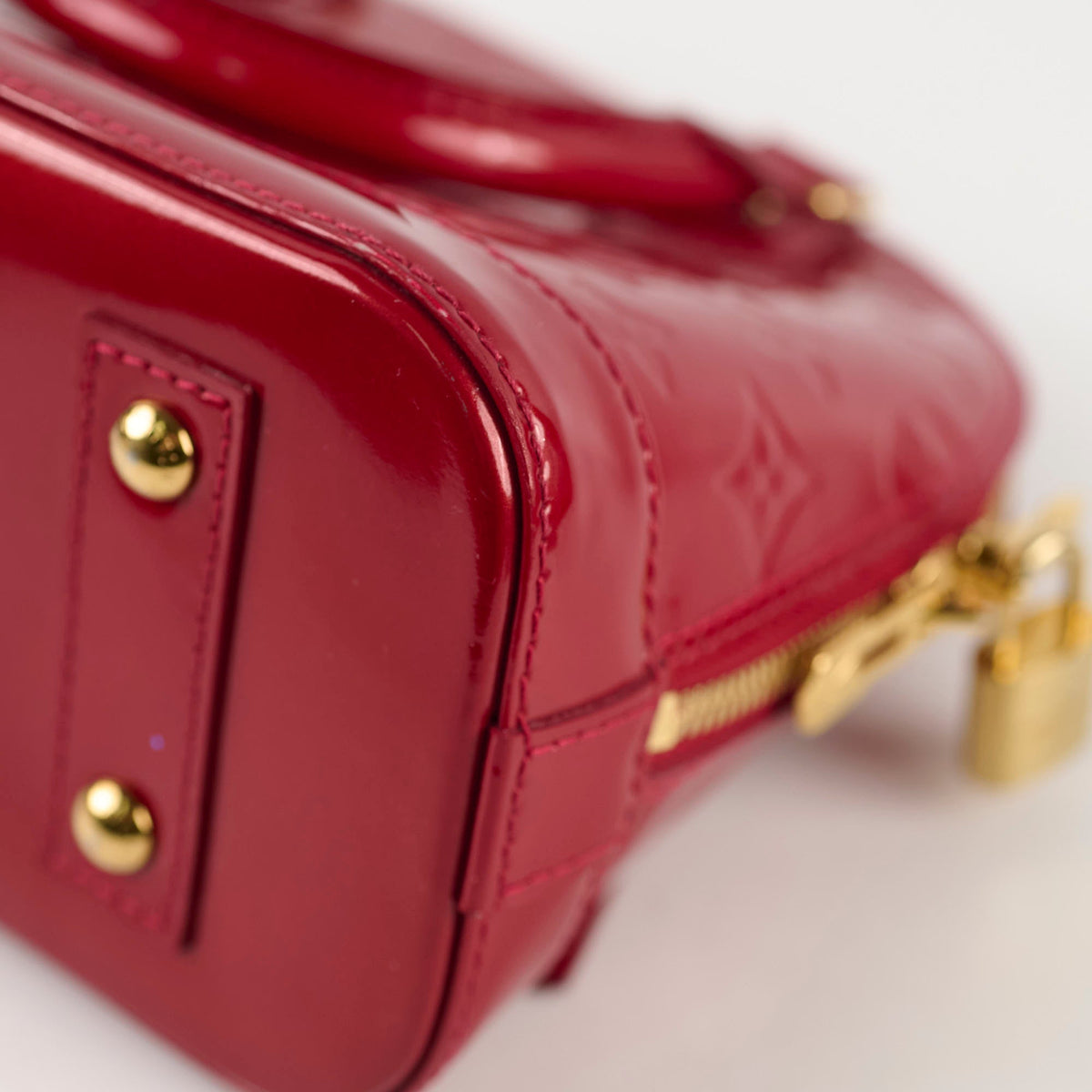 Louis Vuitton Alma BB Monogram Vernis Red - photo 4