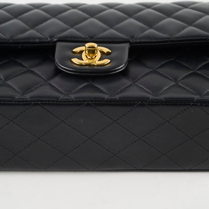 Chanel Classic Flap Medium Lambskin Black - photo 11