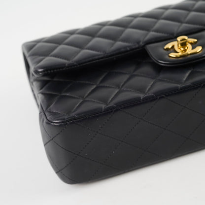 Chanel Classic Flap Medium Lambskin Black - photo 10