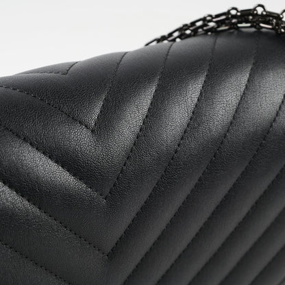 Chanel Reissue 2.55 226 Chevron Black - photo 6