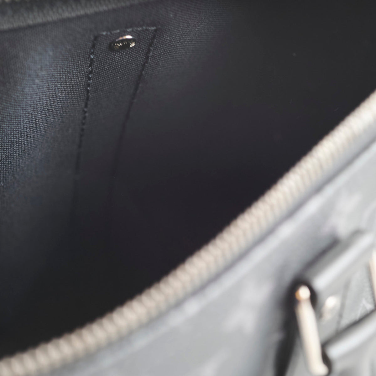 Louis Vuitton Keepall 35 Monogram Eclipse - photo 8
