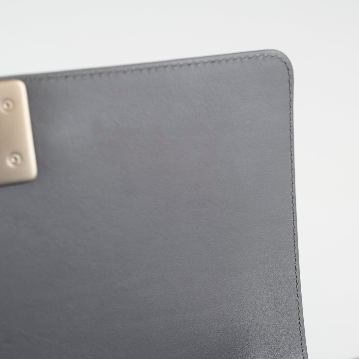 Chanel Boy Old Medium Grey Python (20 Series) - photo 6