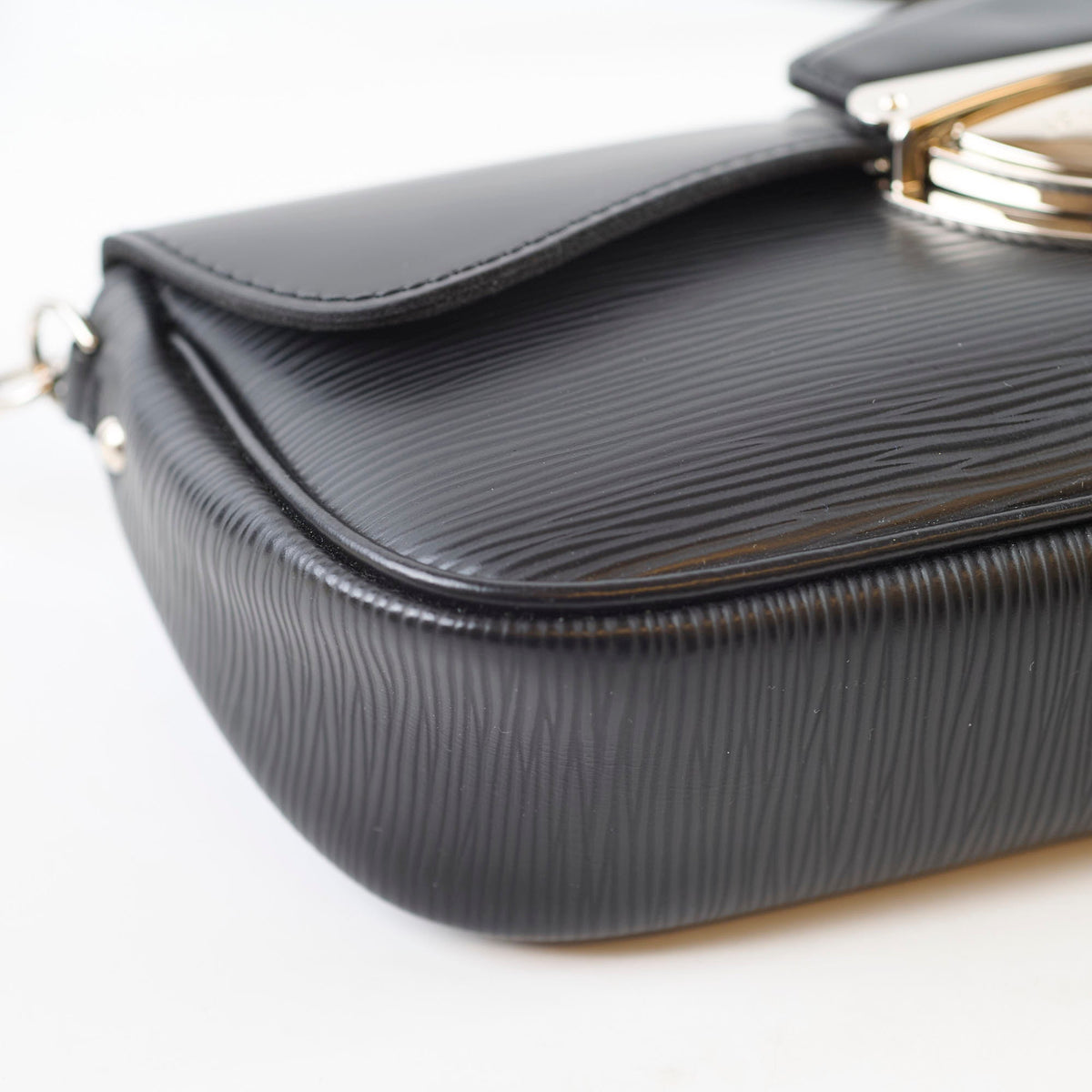 Louis Vuitton Montaigne Clutch Black - photo 6