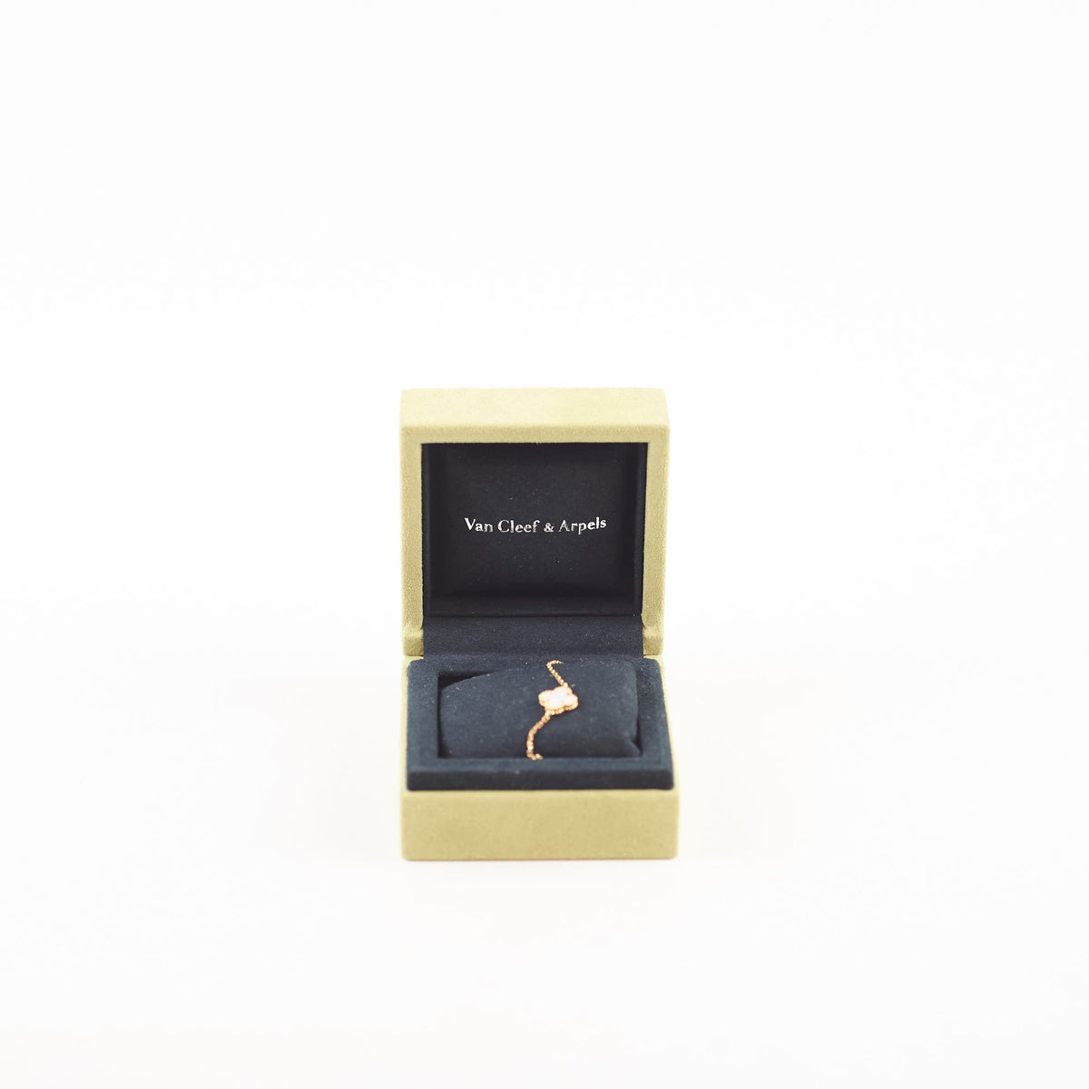 Van Cleef & Arpels Sweet Alhambra Mother Of Pearl MOP Bracelet 2025 - photo 2