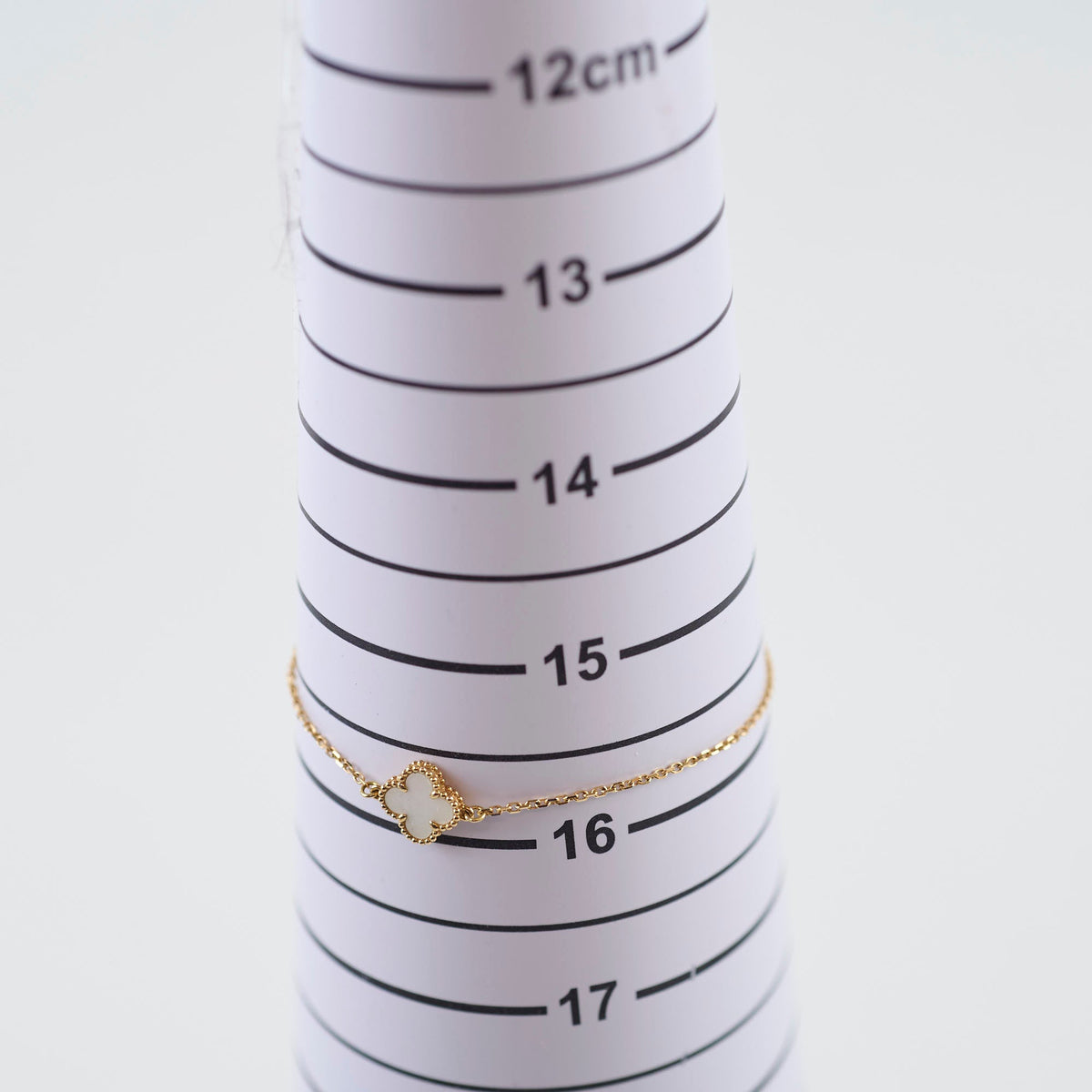 Van Cleef & Arpels Sweet Alhambra Mother Of Pearl MOP Bracelet 2025 - photo 8