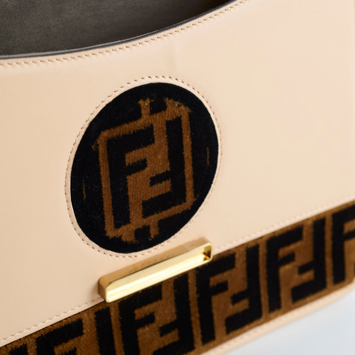 Fendi Kan I Shoulder Bag Beige - photo 14