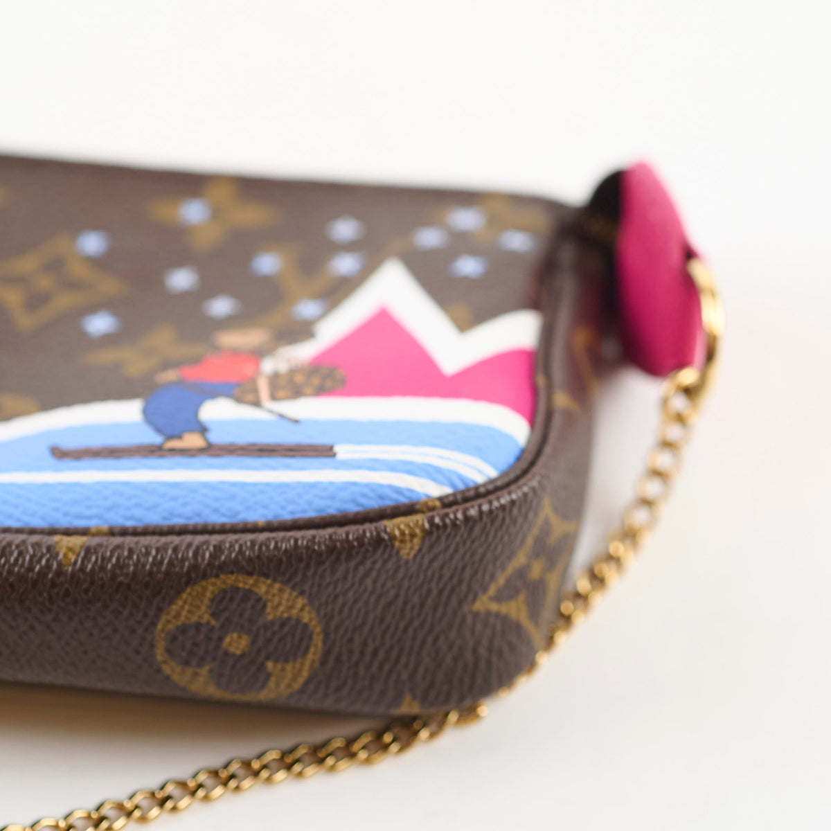Louis Vuitton Xmas Animation Mini Pochette Bears - photo 10