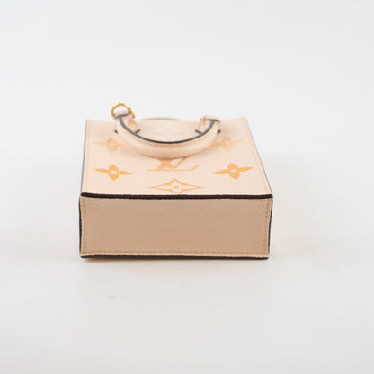 Louis Vuitton Petit Sac Plat By The Pool - photo 4