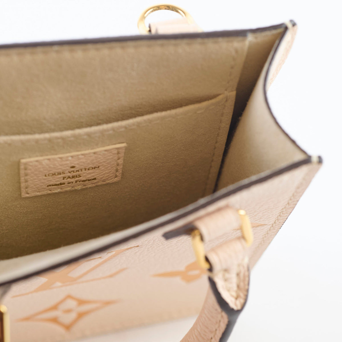 Louis Vuitton Petit Sac Plat By The Pool - photo 8