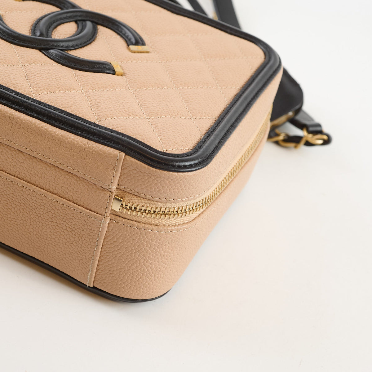 Chanel Filigree Black Beige - photo 12