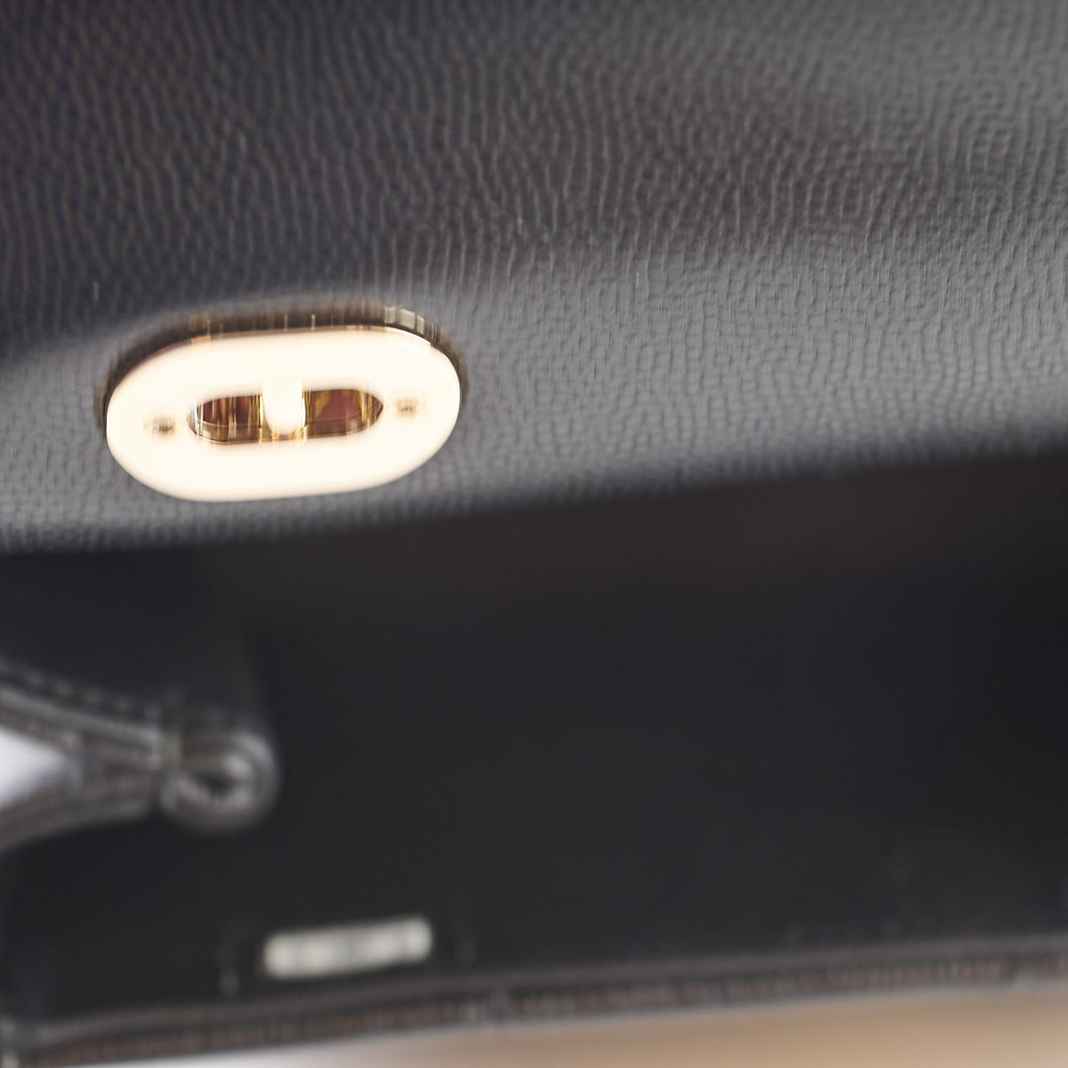 Chanel 25S Retro Twist Black Caviar Microchip - photo 7