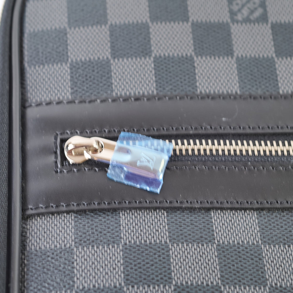 Louis Vuitton Pegase Suitcase 45 Damier Graphite - photo 11