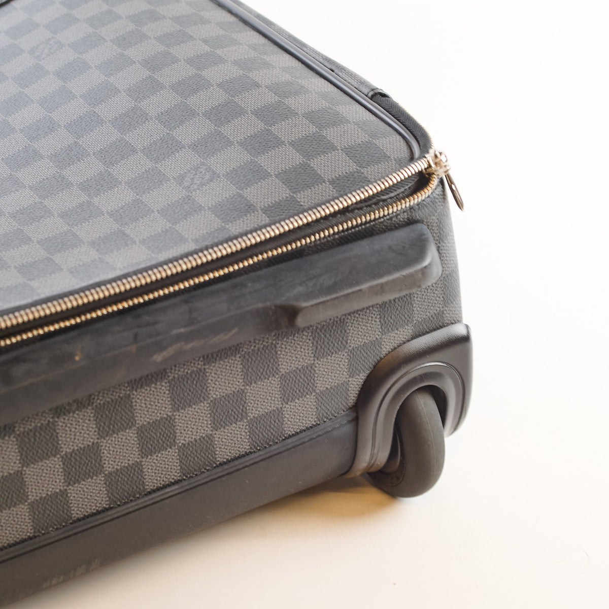 Louis Vuitton Pegase Suitcase 45 Damier Graphite - photo 20