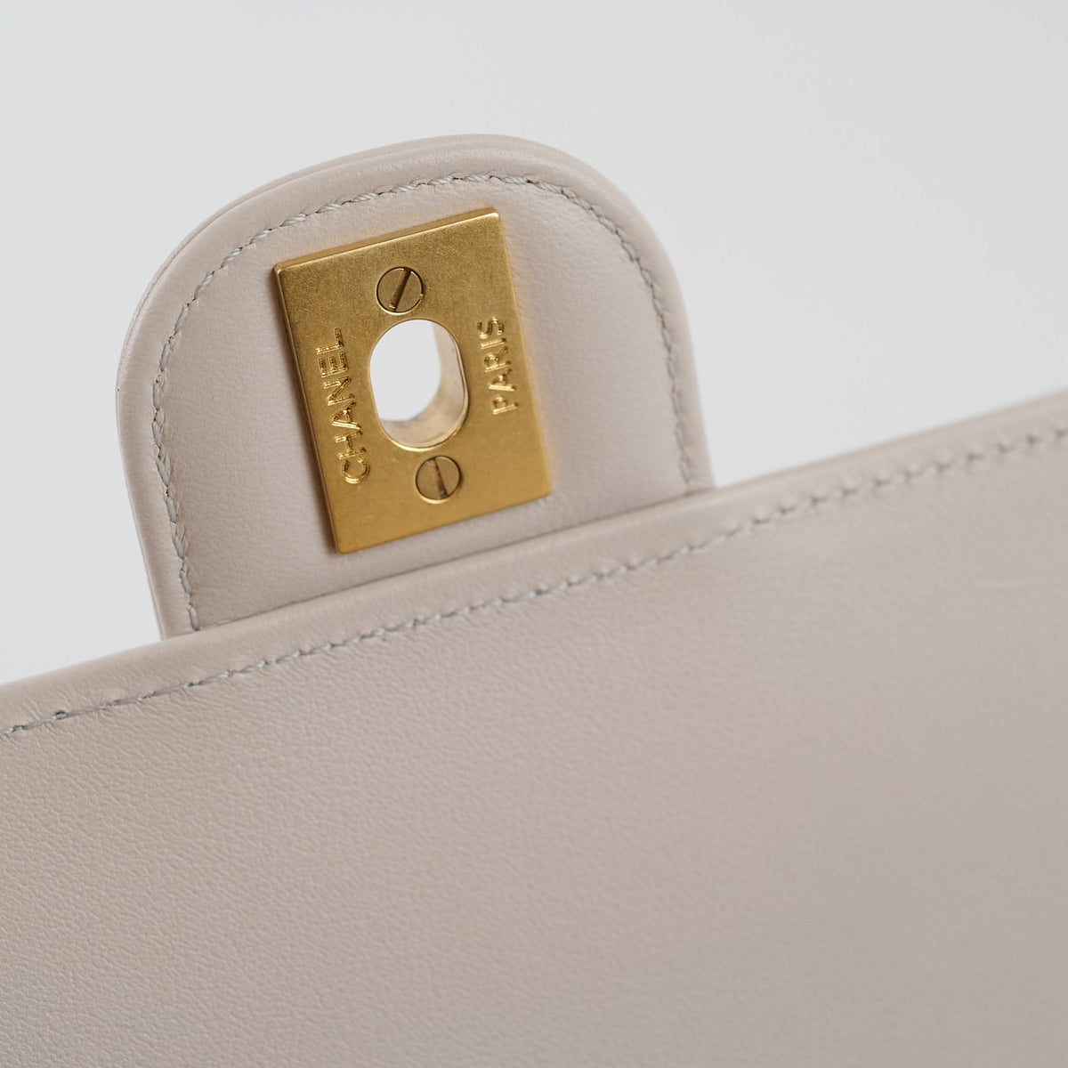 Chanel Mini Chocolate Bar Flap Calfskin Microchipped - photo 5