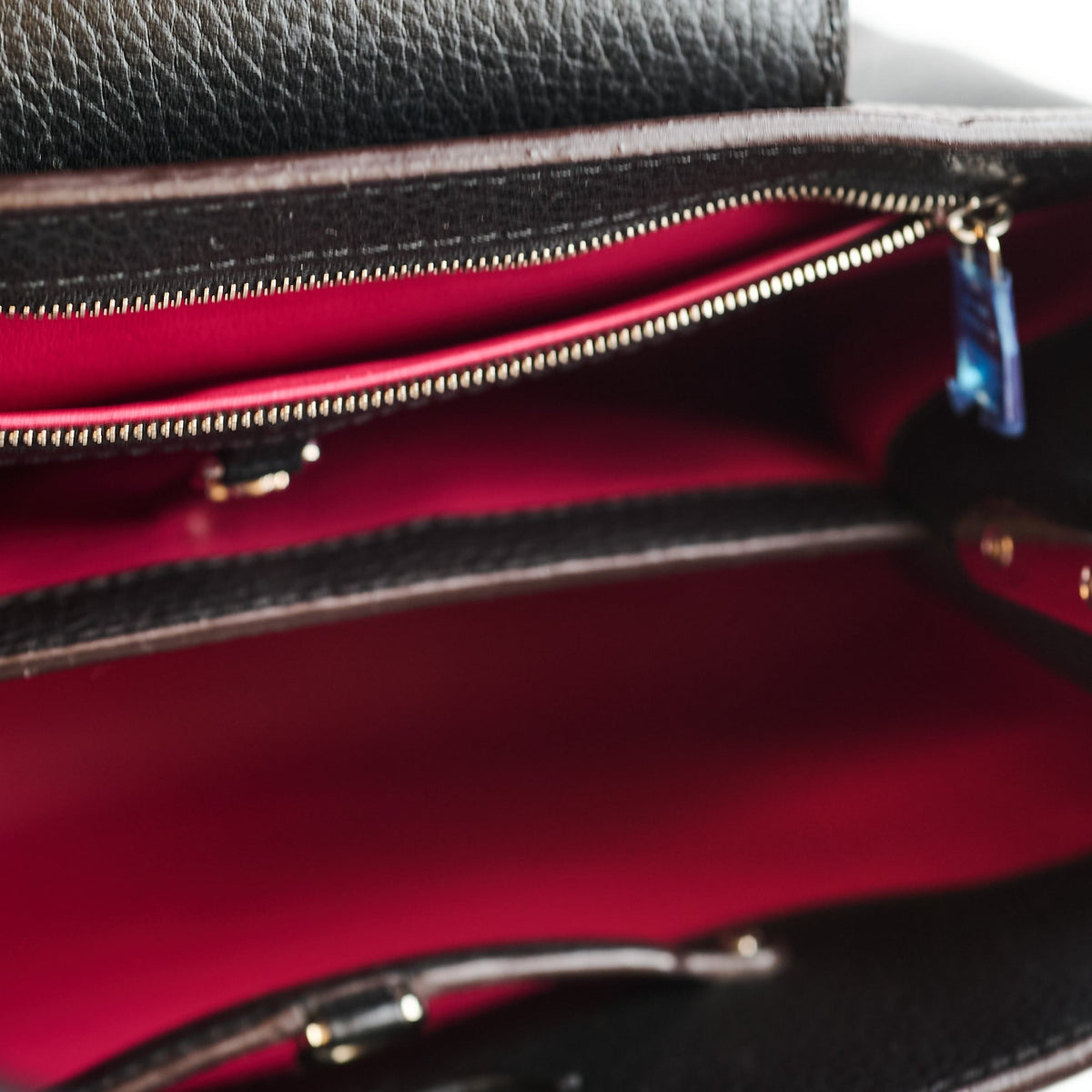 Louis Vuitton Capucines MM Black - photo 6