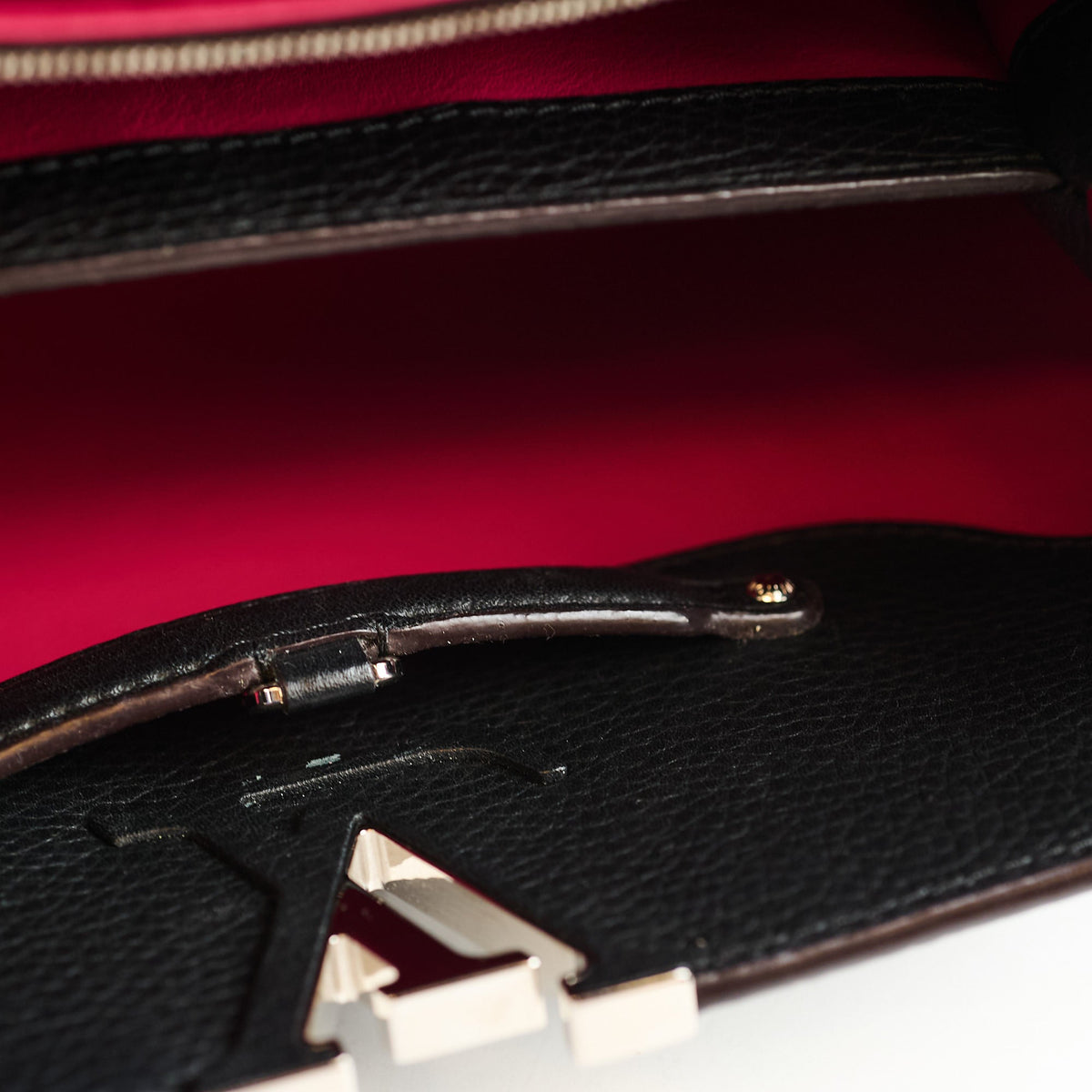 Louis Vuitton Capucines MM Black - photo 7
