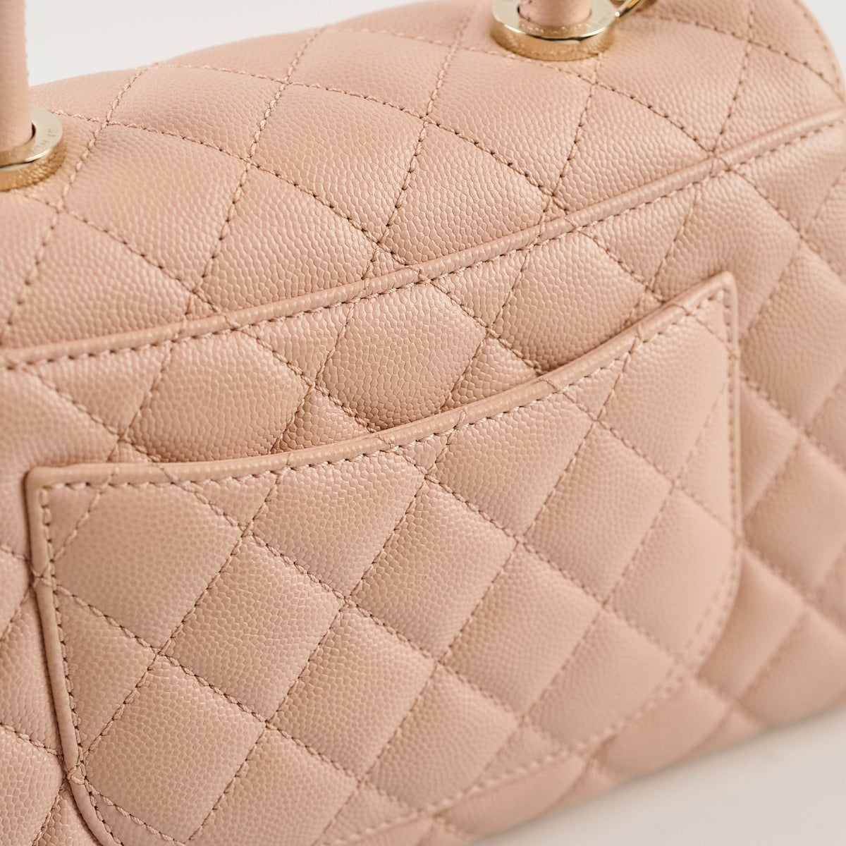 Chanel Caviar Coco Handle Small LGHW Light Pink - photo 10