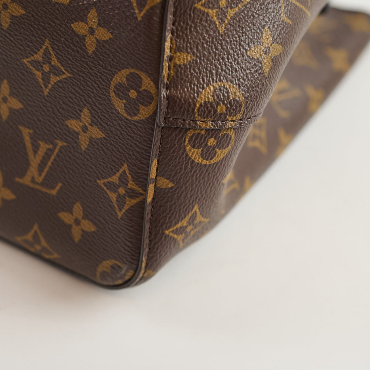 Louis Vuitton Neo Noe Black Monogram - photo 11