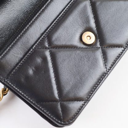 Chanel 19 WOC Shiny Lambskin Black - photo 10