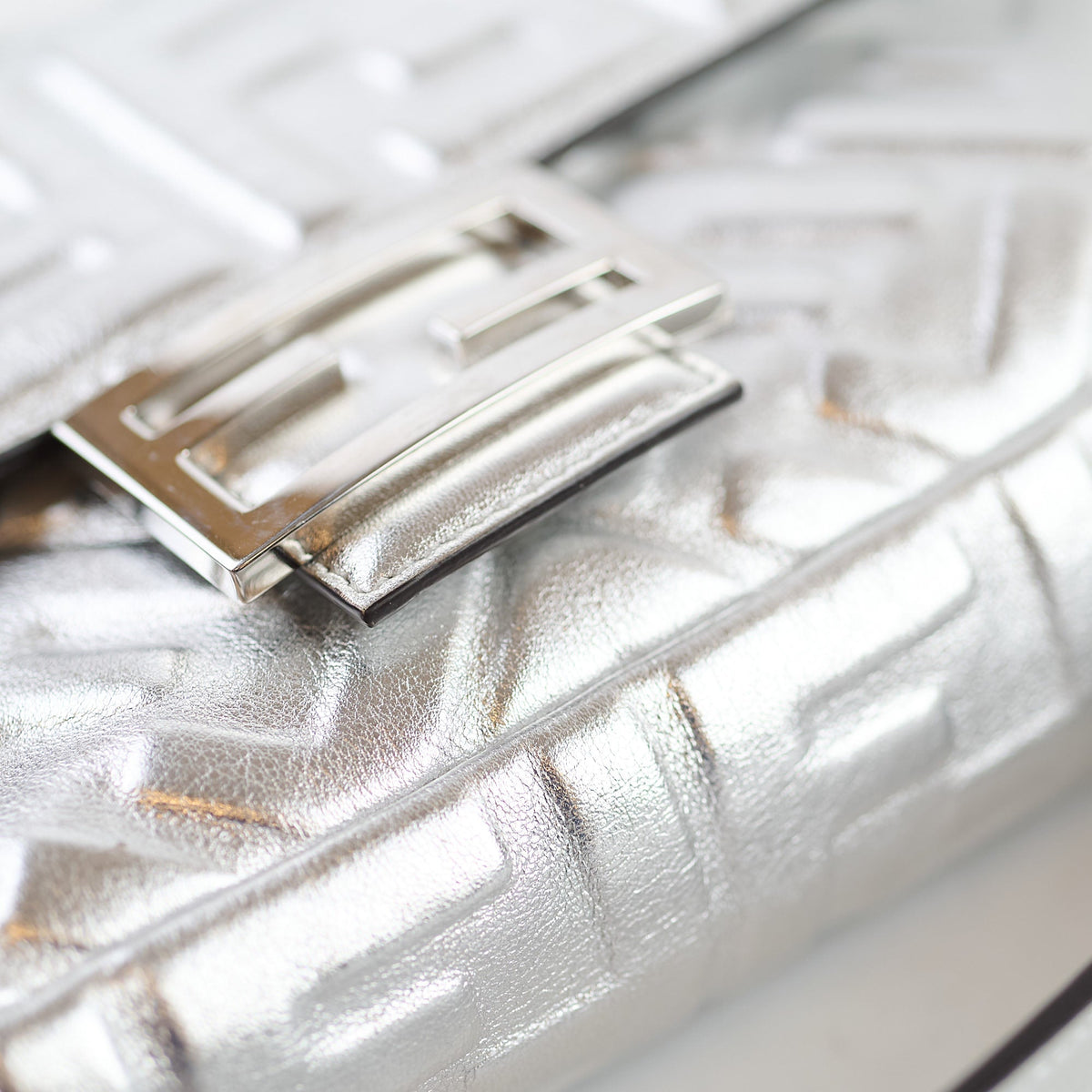 Fendi Medium Baguette FF Metalic Leather Flap Silver - photo 13