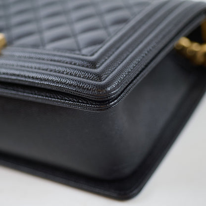 Chanel Boy New Medium Quilted Caviar Black - photo 14