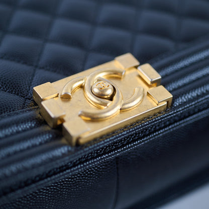 Chanel Boy New Medium Quilted Caviar Black - photo 15