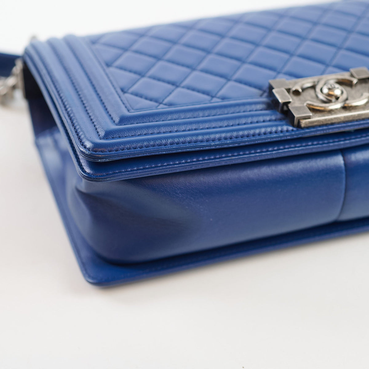 Chanel Old Medium Boy Bag Lambskin Blue 23Series - photo 11