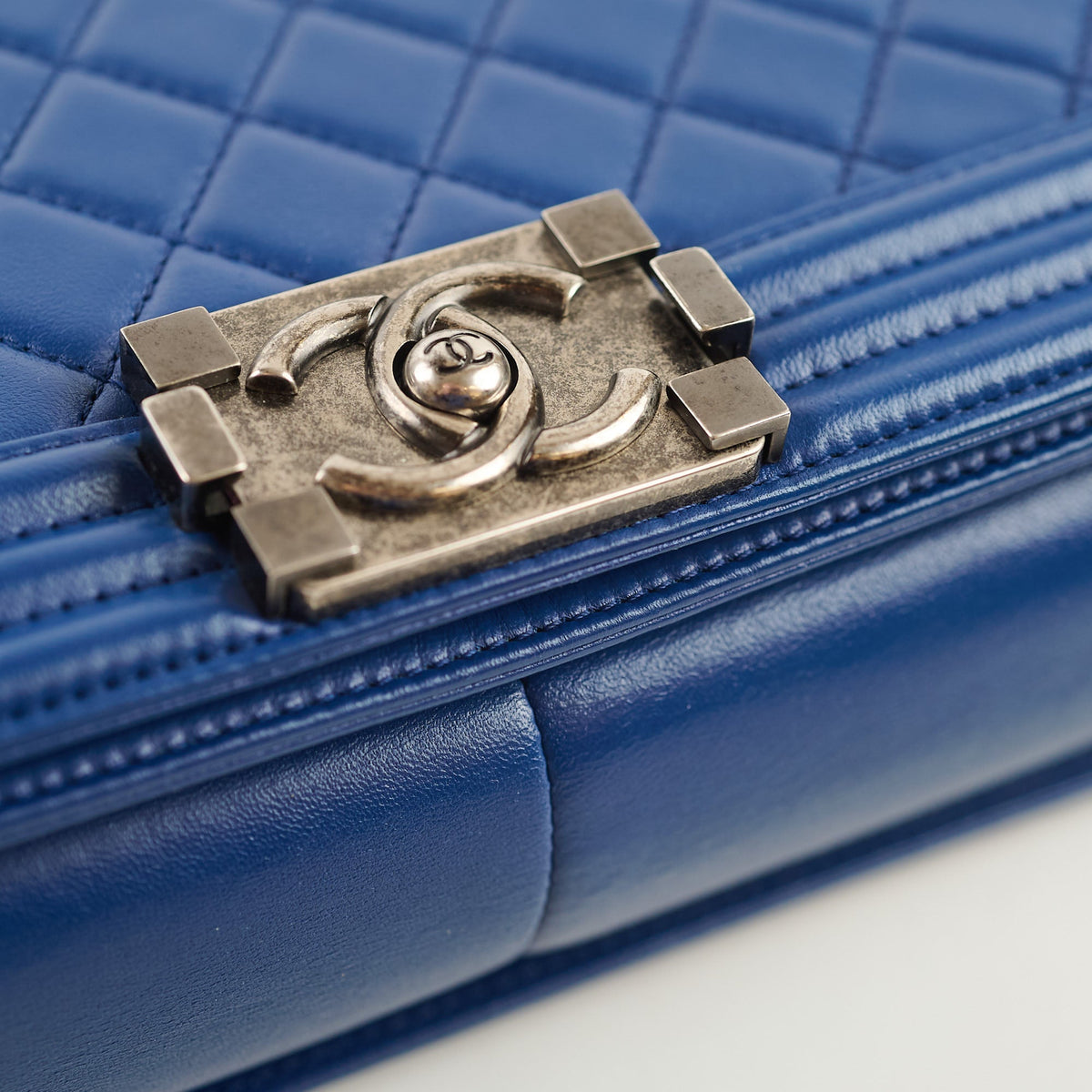 Chanel Old Medium Boy Bag Lambskin Blue 23Series - photo 14