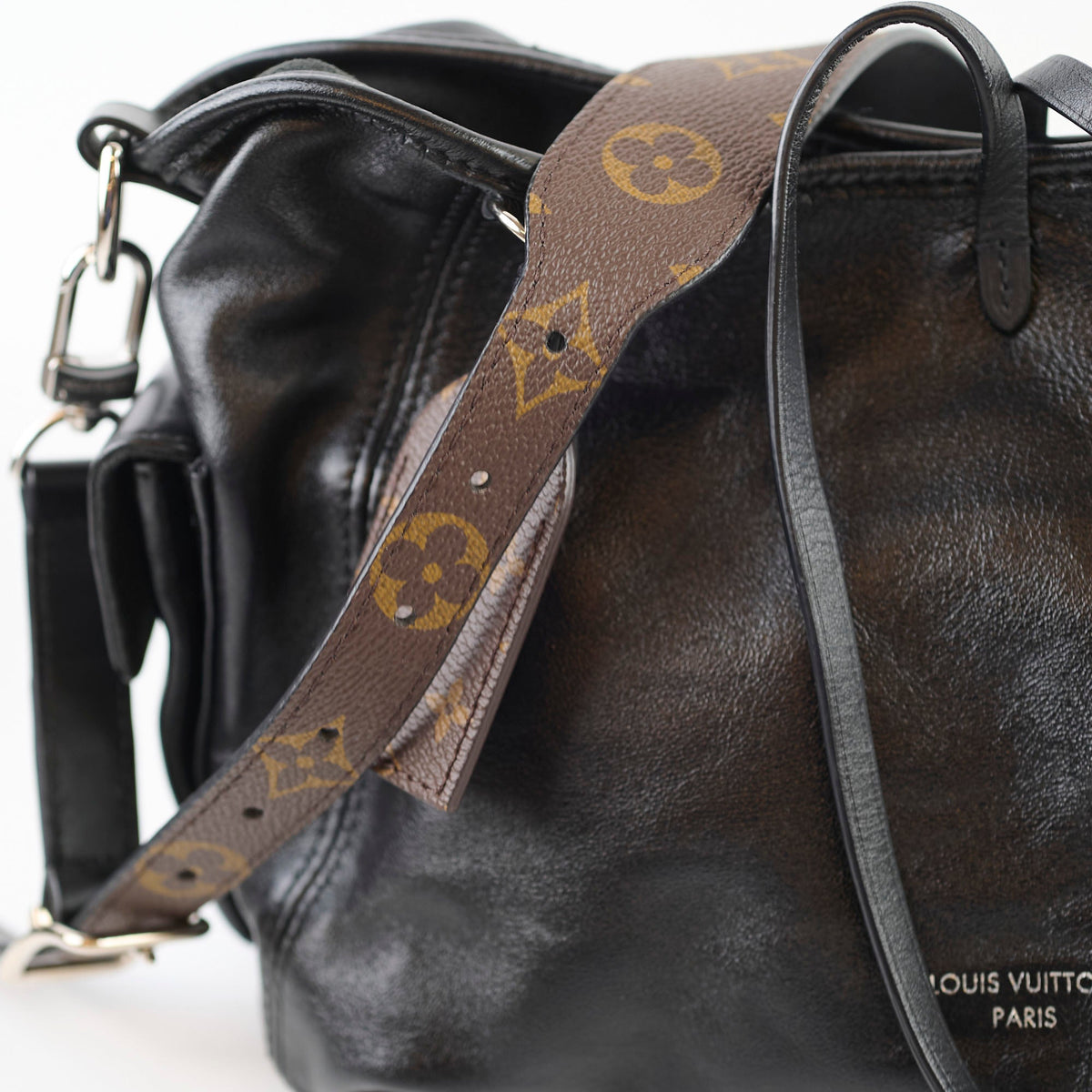 Louis Vuitton Carryall Cargo Vibe PM Lambskin Black - photo 9