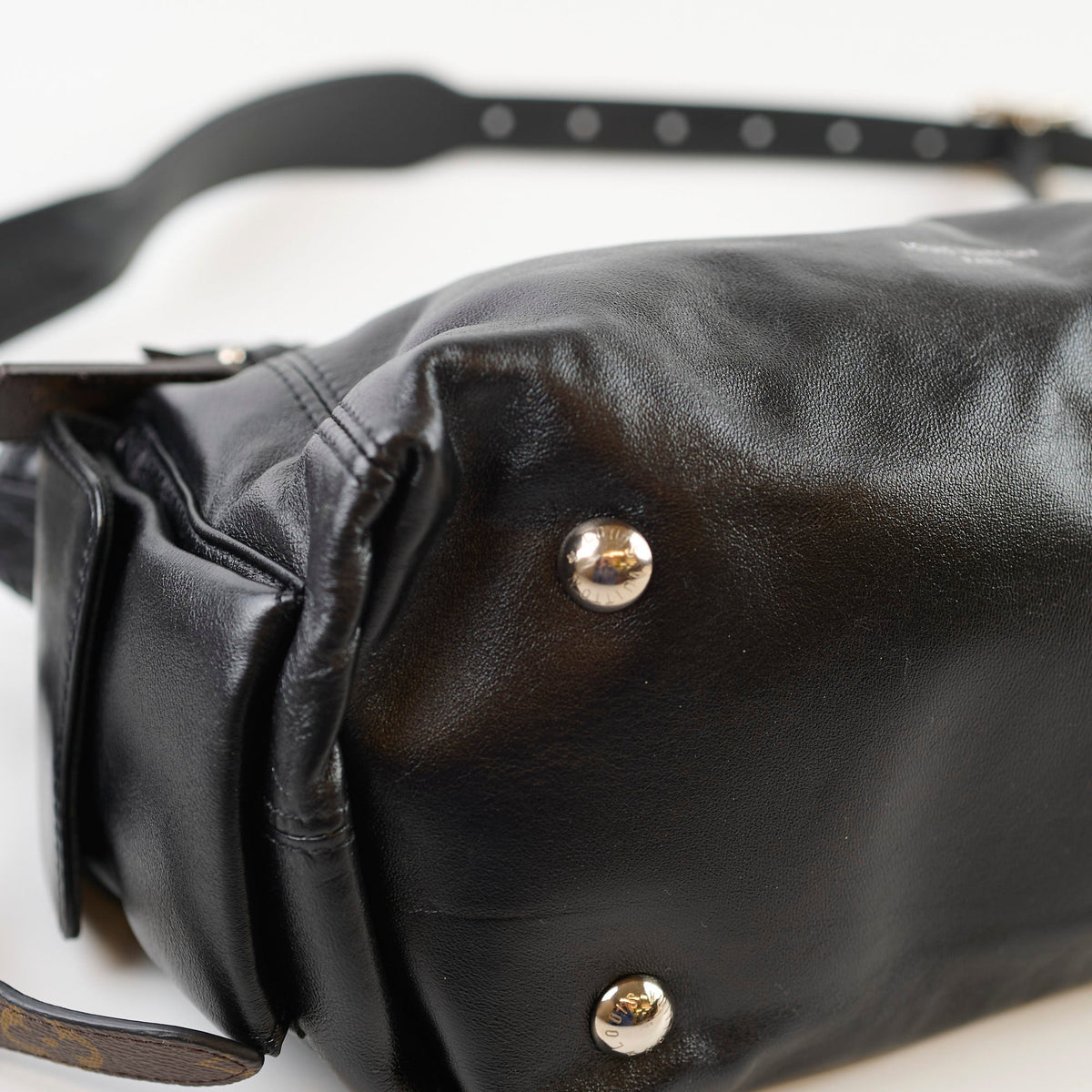 Louis Vuitton Carryall Cargo Vibe PM Lambskin Black - photo 10