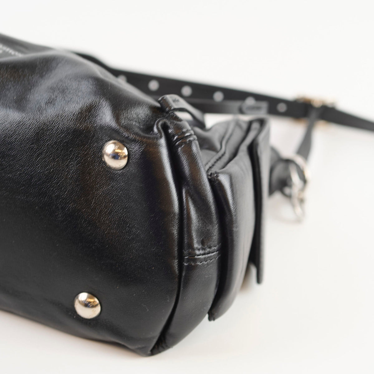 Louis Vuitton Carryall Cargo Vibe PM Lambskin Black - photo 11