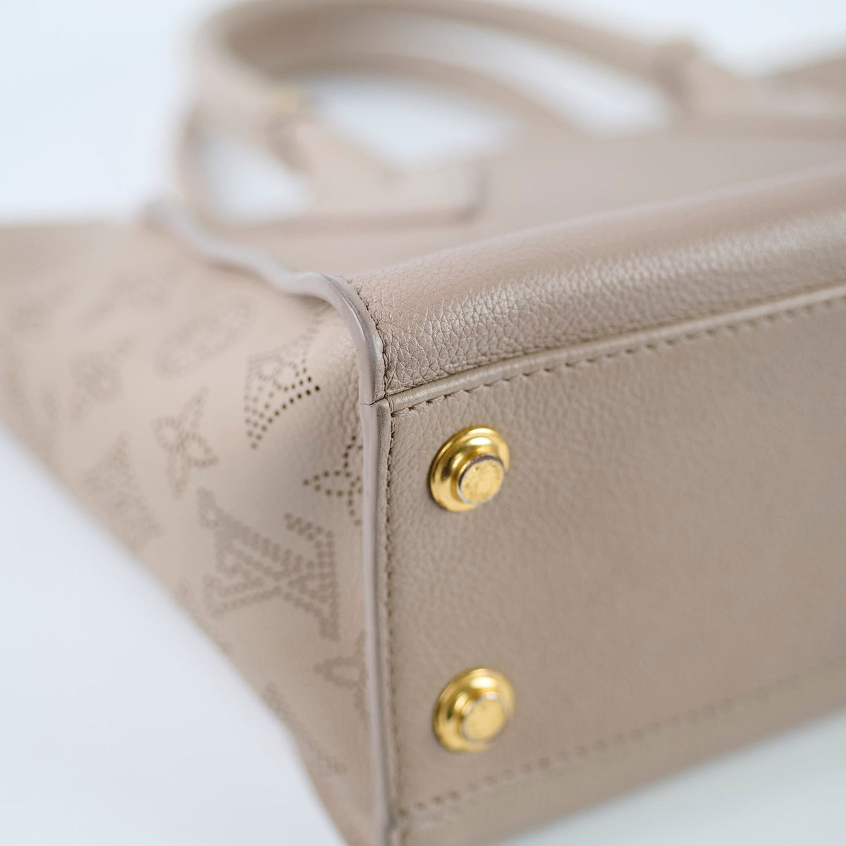 Louis Vuitton On My Side PM Galet - photo 9