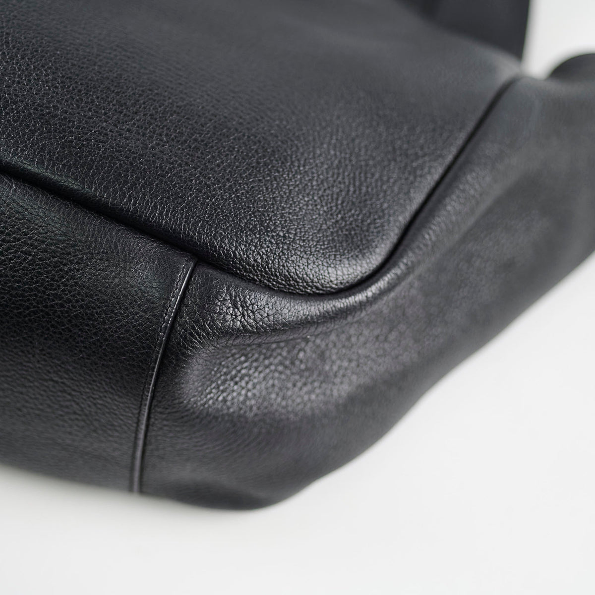 Saint Laurent Le 5 A 7 Bea Leather Tote Black - photo 14