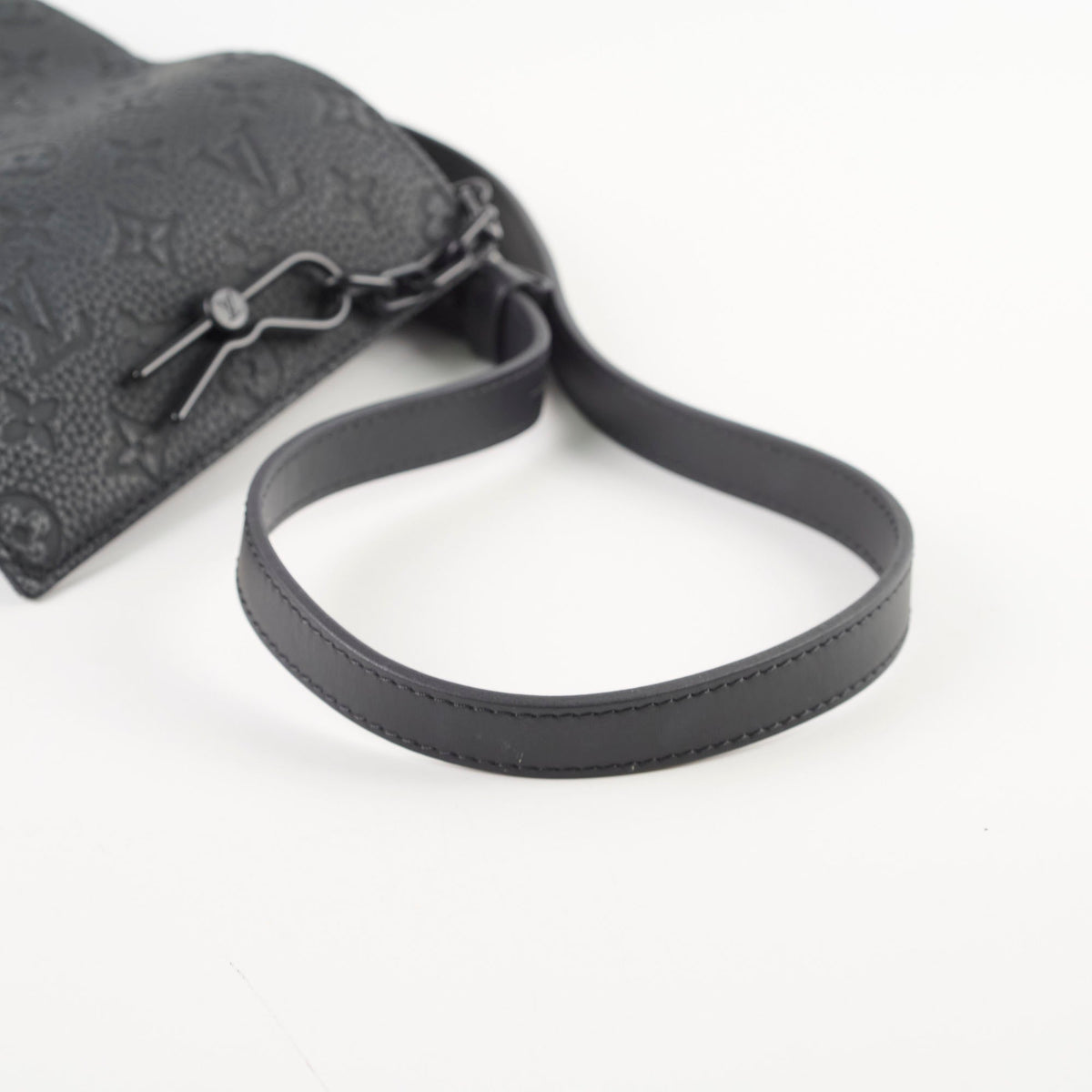 Louis Vuitton Steamer Wearable Wallet Empriente Microchip Black - photo 11