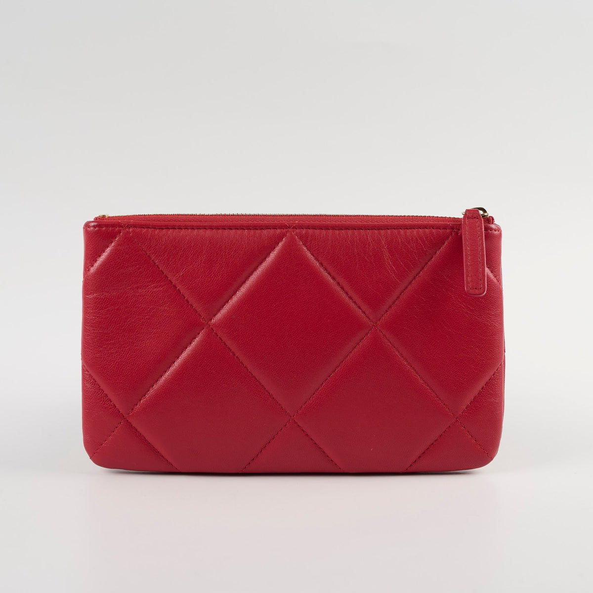Chanel 19 Pouch Red Lambskin - photo 2