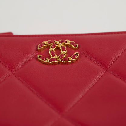 Chanel 19 Pouch Red Lambskin - photo 10