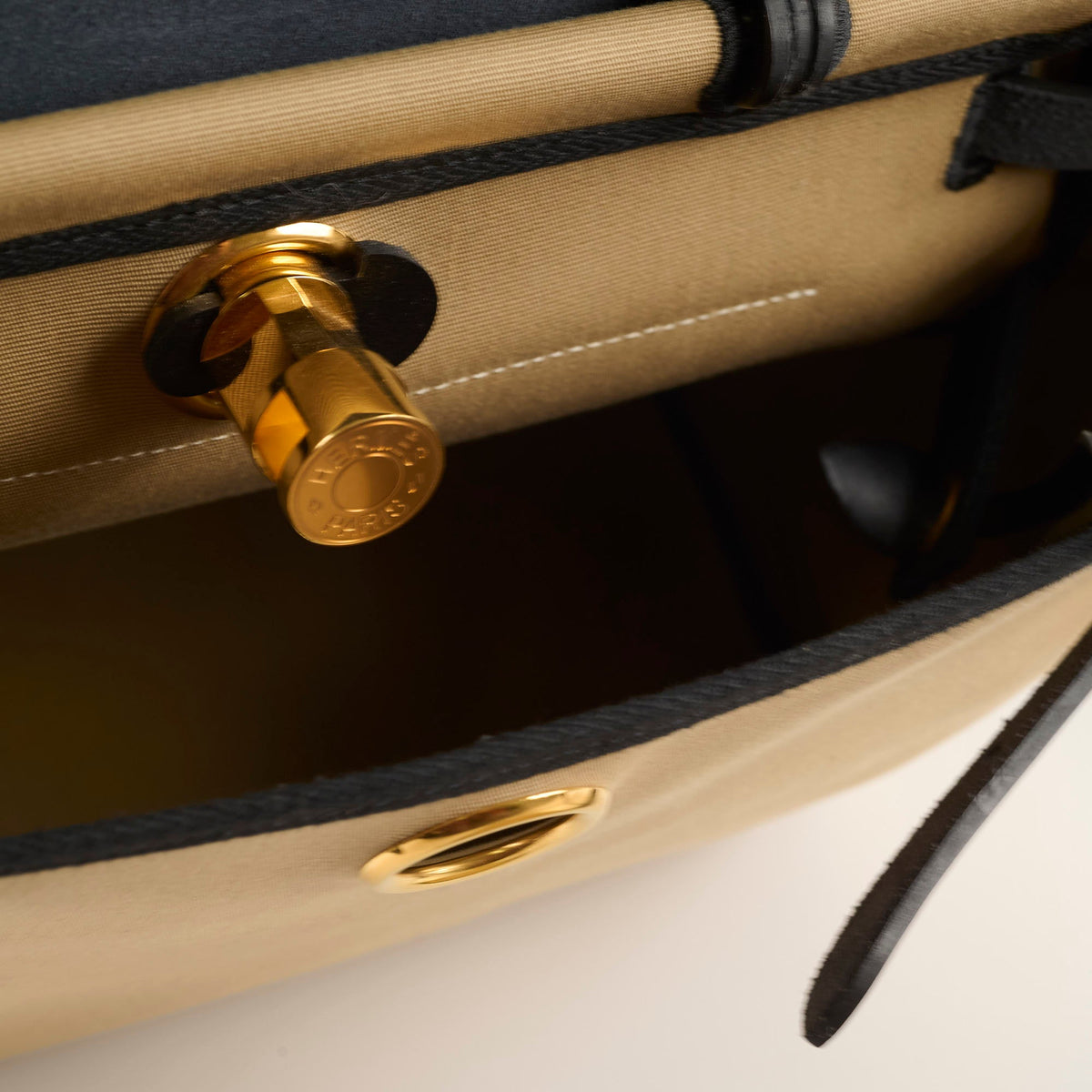 Hermes Herbag Zip 31 Trench/ Noir - photo 6