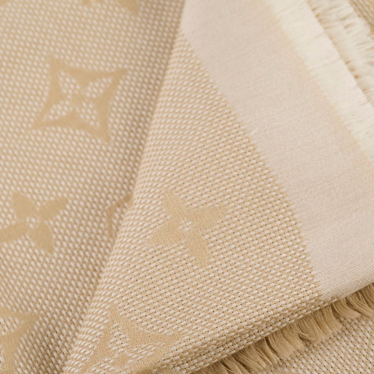 Louis Vuitton Beige Scarf Wool/Silk 135 x 135cm - photo 5