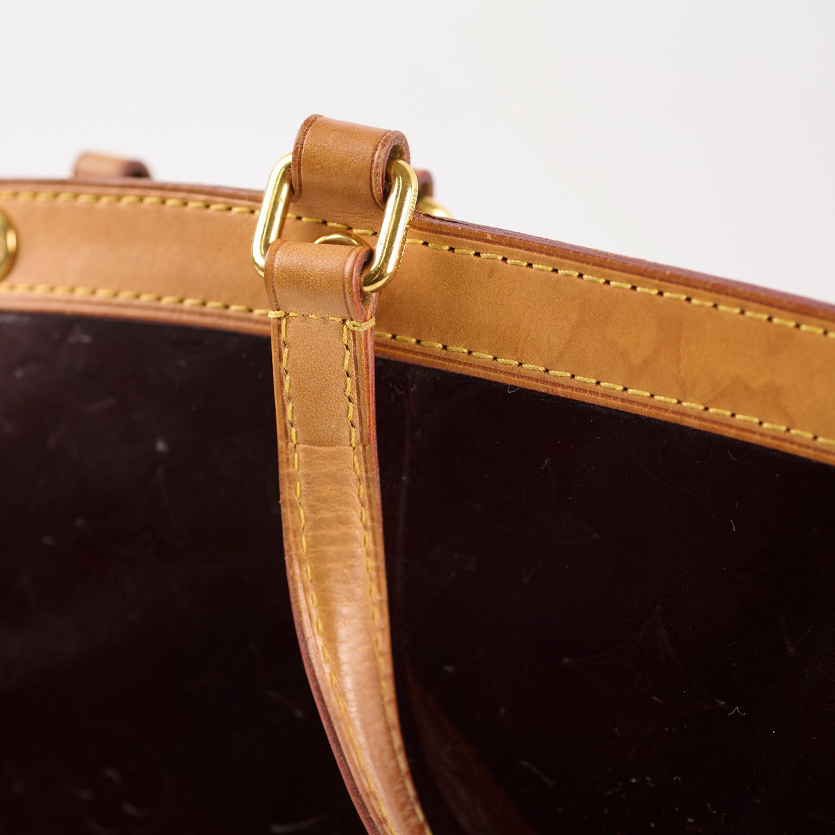 Louis Vuitton Brea MM Bag Monogram Vernis Amarante - photo 9
