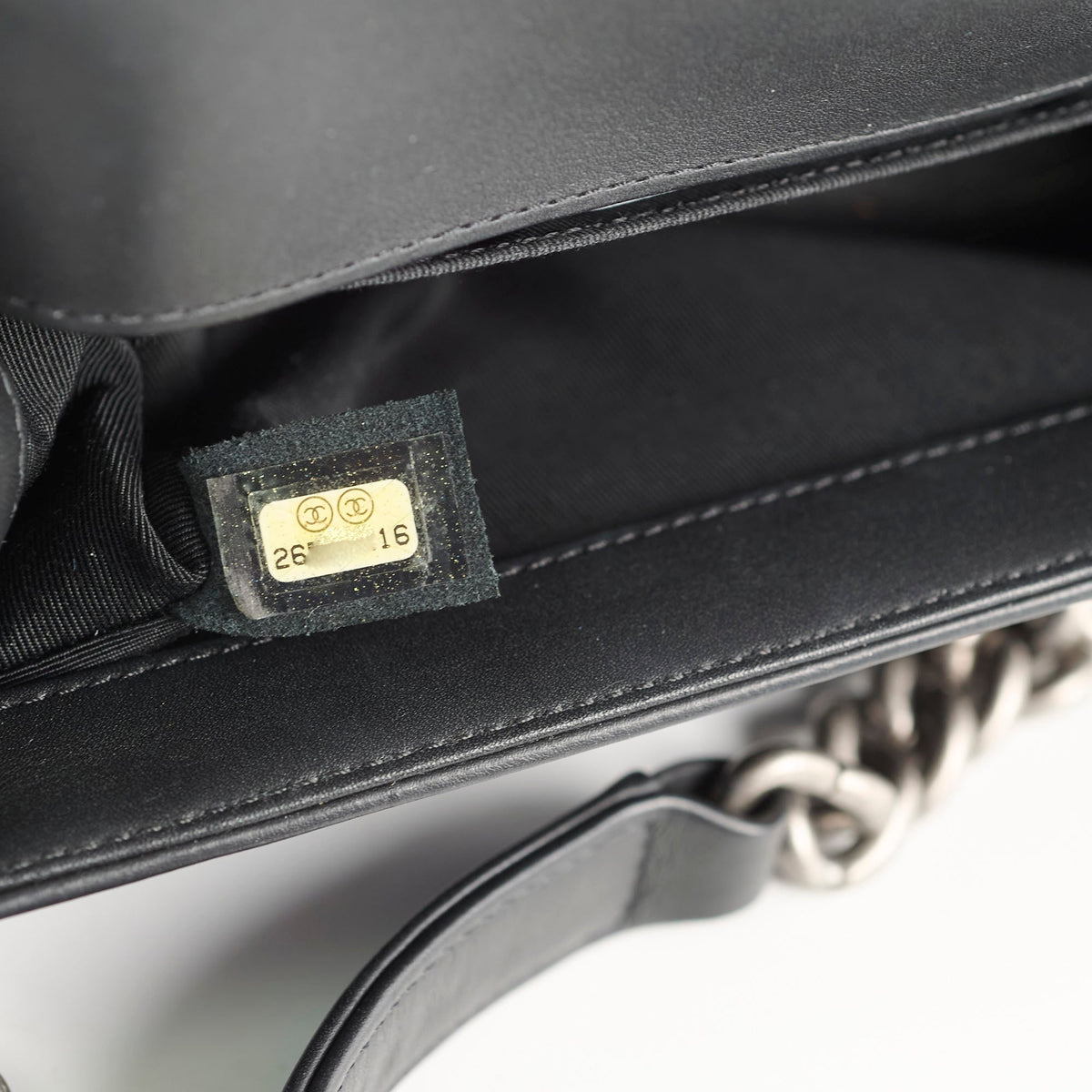 Chanel Boy Small Lambskin Black/Bronze Metallic - photo 5
