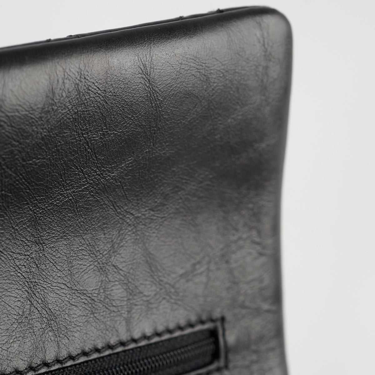Chanel Reissue 226 Black - photo 14