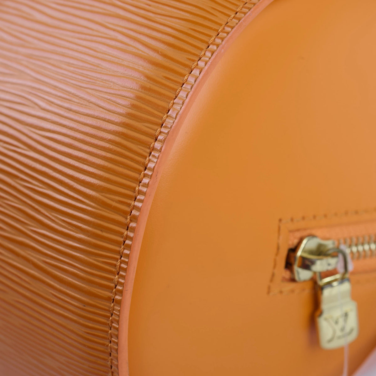 Louis Vuitton Soufflot Epi Orange - photo 6