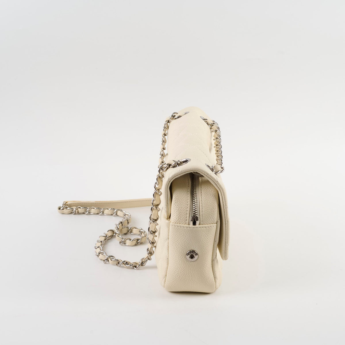 Chanel Caviar Easy Flap White Series 20 - photo 3