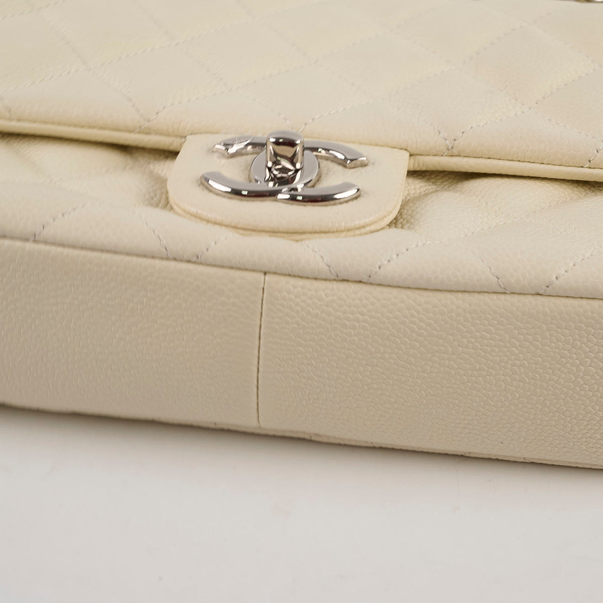 Chanel Caviar Easy Flap White Series 20 - photo 12
