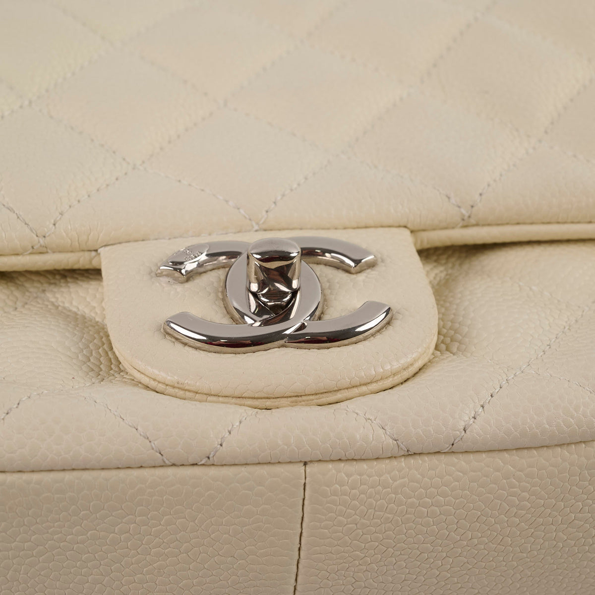 Chanel Caviar Easy Flap White Series 20 - photo 14