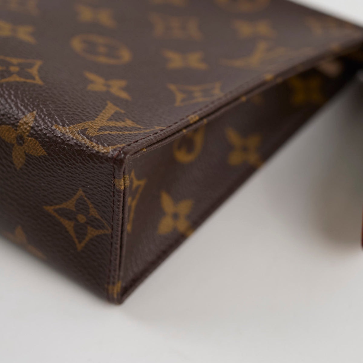 Louis Vuitton Toiletry 19 Monogram - photo 7