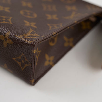 Louis Vuitton Toiletry 19 Monogram - photo 7