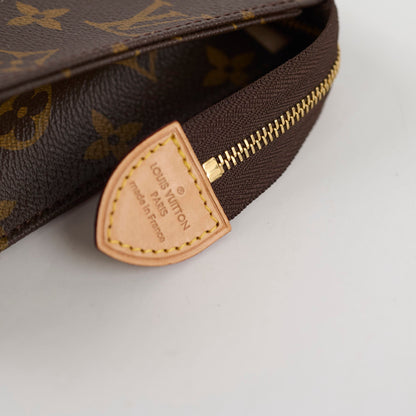 Louis Vuitton Toiletry 19 Monogram - photo 6