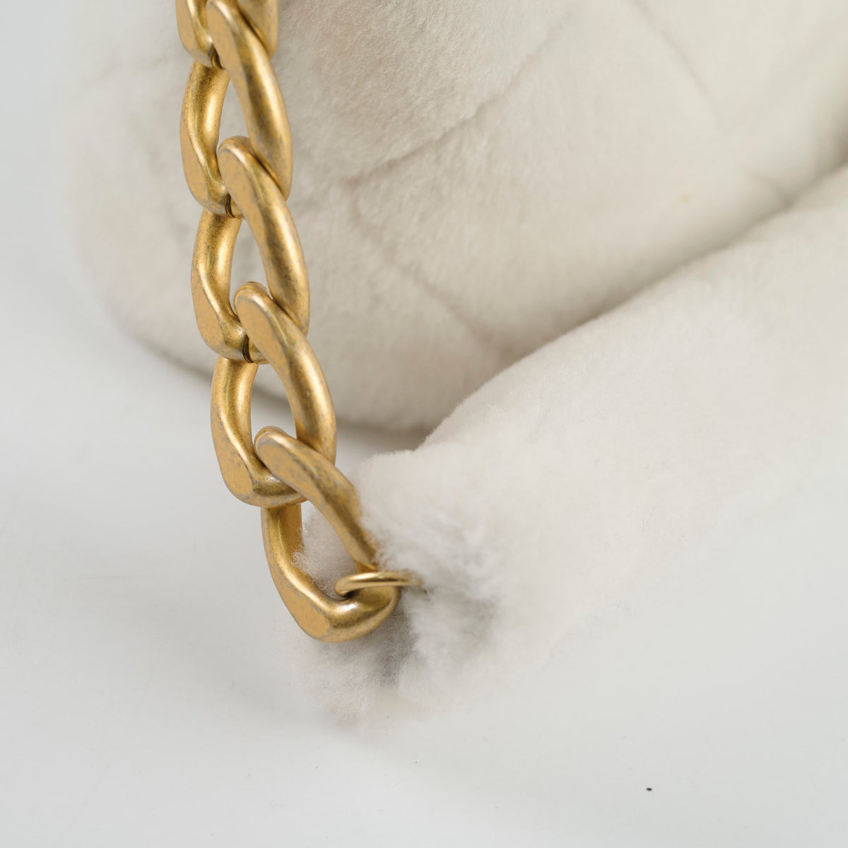Chanel Top Handle Fluffy Bag - photo 15